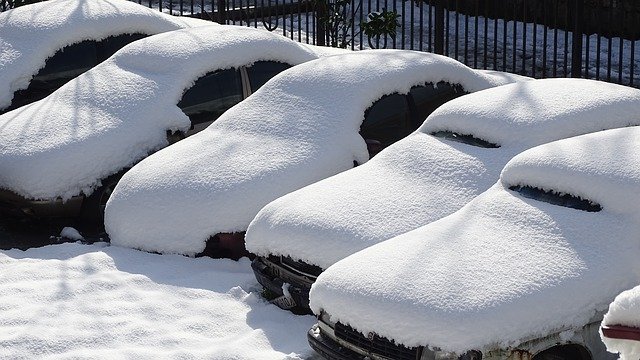 都市部や普段全く雪の降らない土地で雪が降ったときの車の運転方法|Knowledge Base